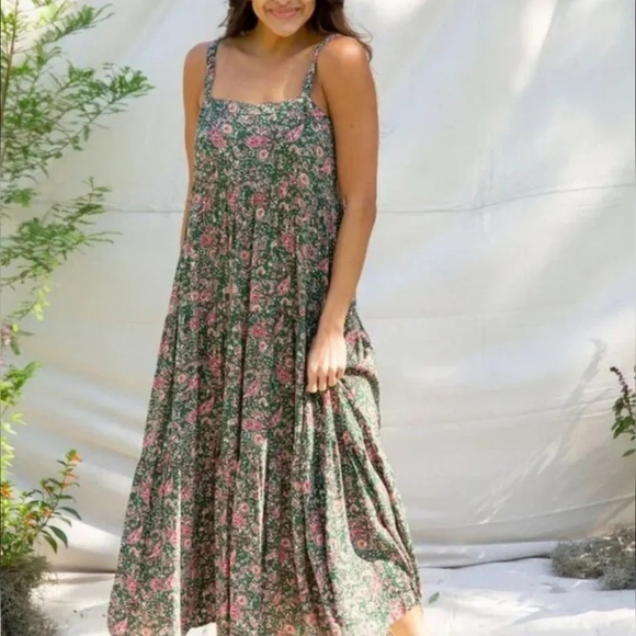 NATURAL LIFE Dresses & Skirts - NATURAL LIFE Green Maxi Dress with Pink Floral Print